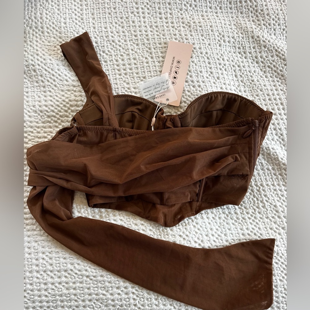 Oh Polly Brown Asymmetric One-Sleeve Crop Top - Picture 6 of 8